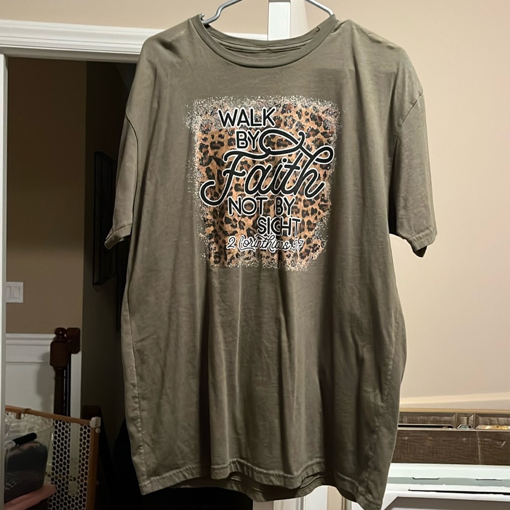 Love n Faith shirt XL